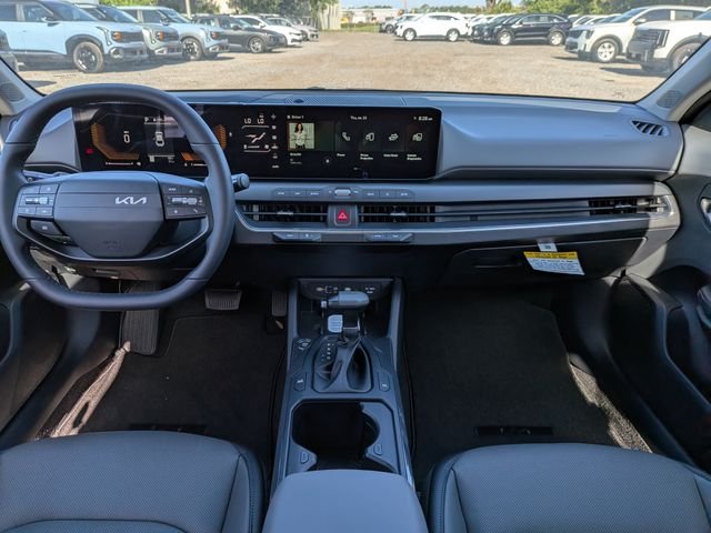 New 2026 Snow White Pearl Kia EX image 14