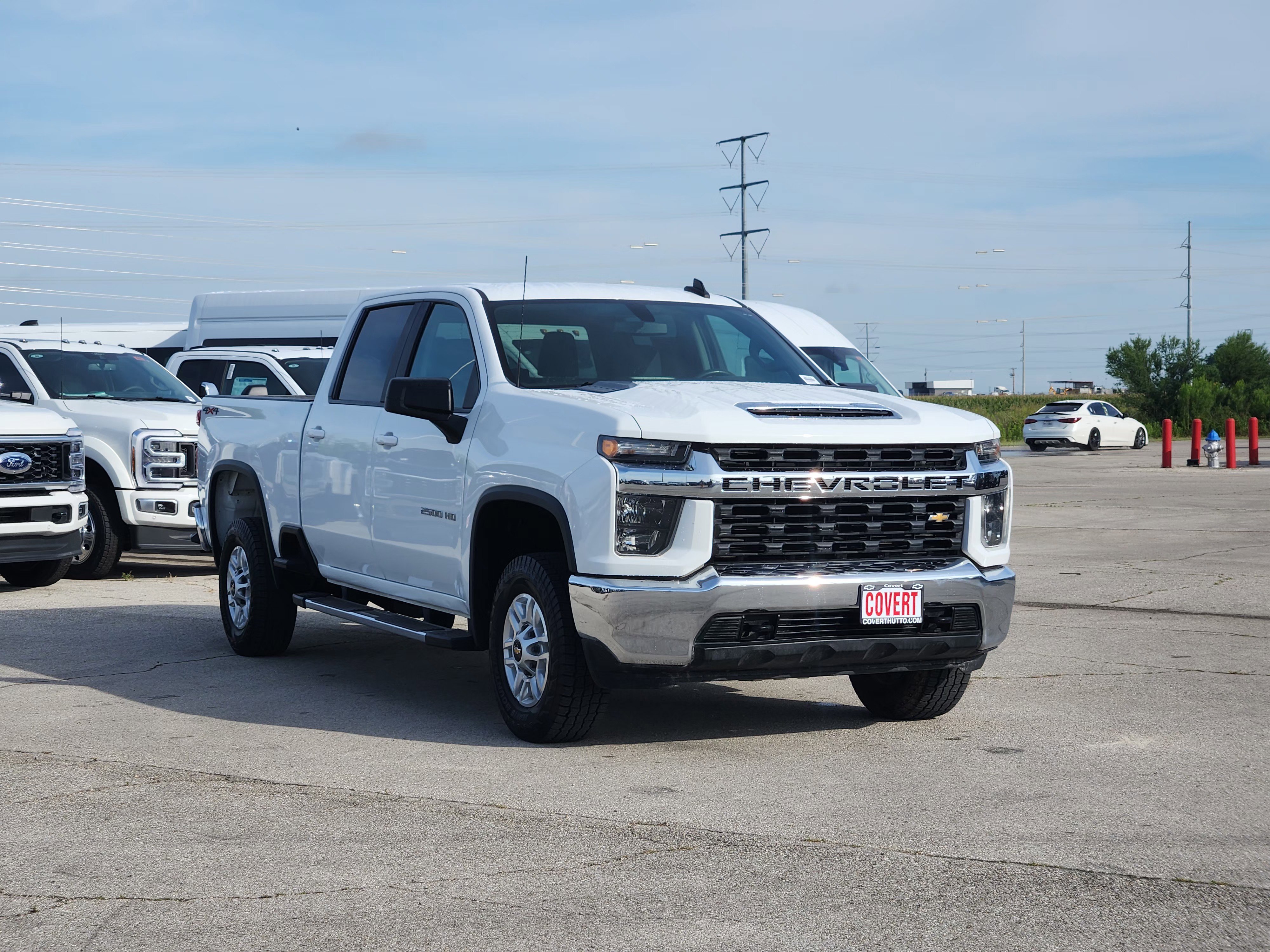 Used 2022 Summit White Chevrolet LT image 3