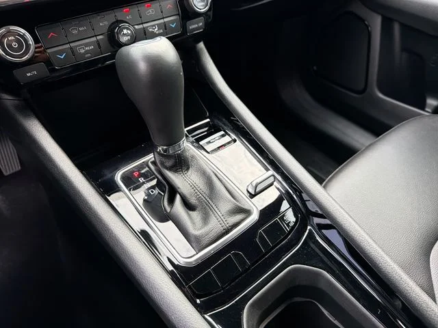 Used 2024 Black Jeep Limited image 15