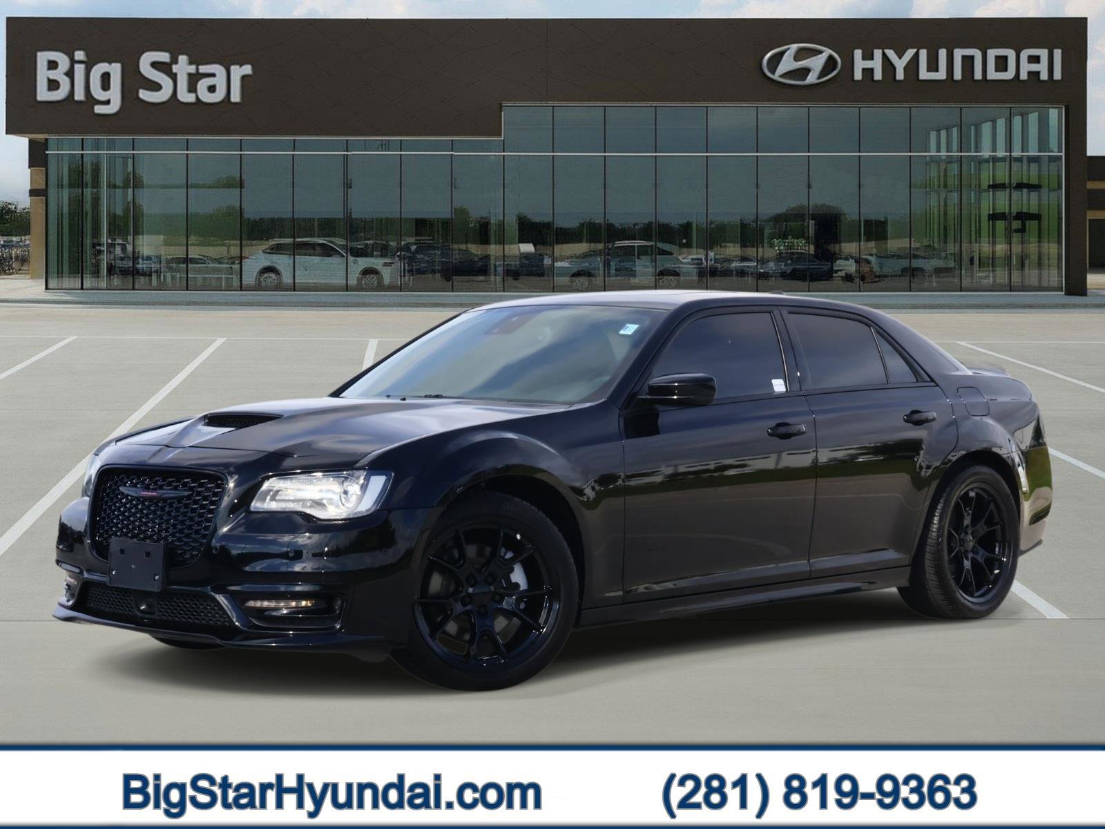 2023 Chrysler 300 S's photo