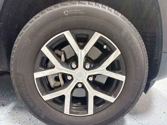 Used 2023 Black Jeep Limited image 4