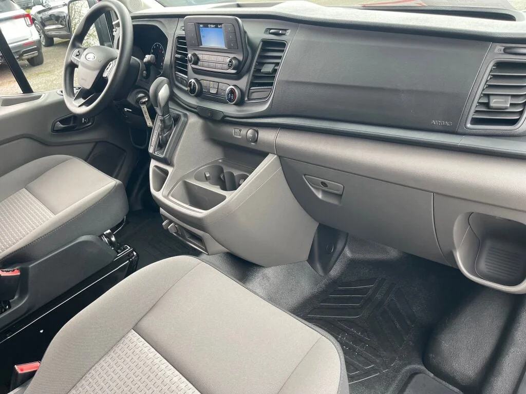 Certified Used 2025 Oxford White Ford  image 30