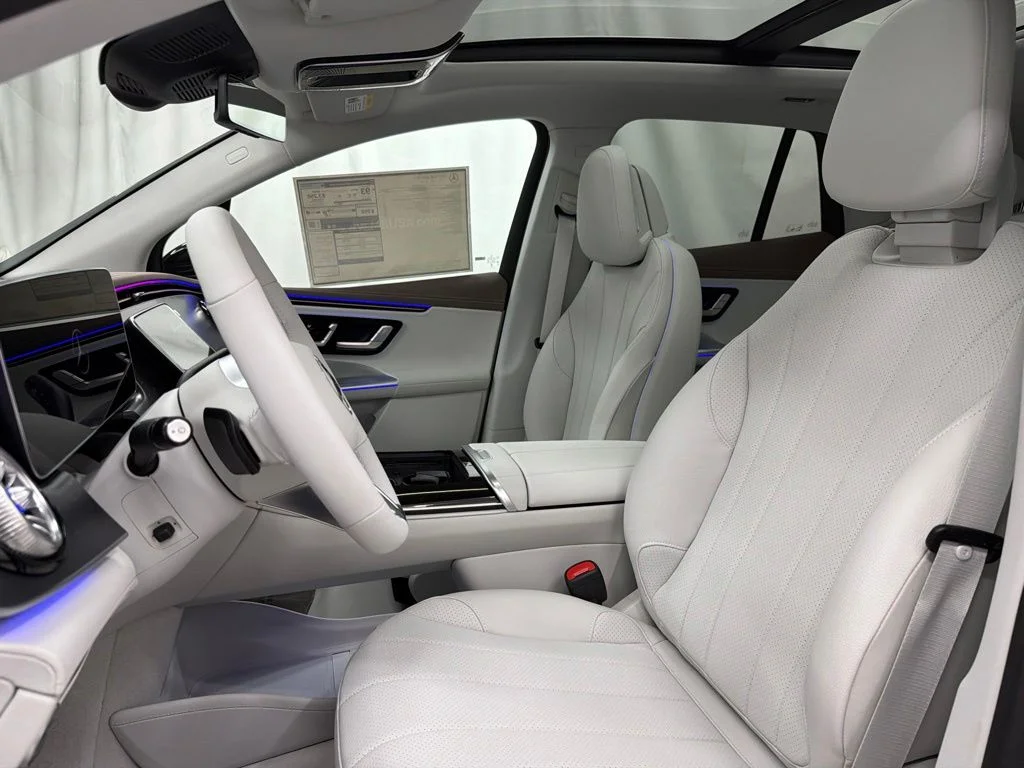 New 2027 Black Mercedes-Benz 320+ SUV image 14