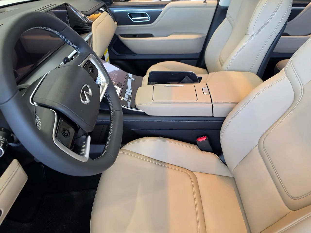 New 2026 RADIANT WHITE INFINITI Pure 4WD image 13