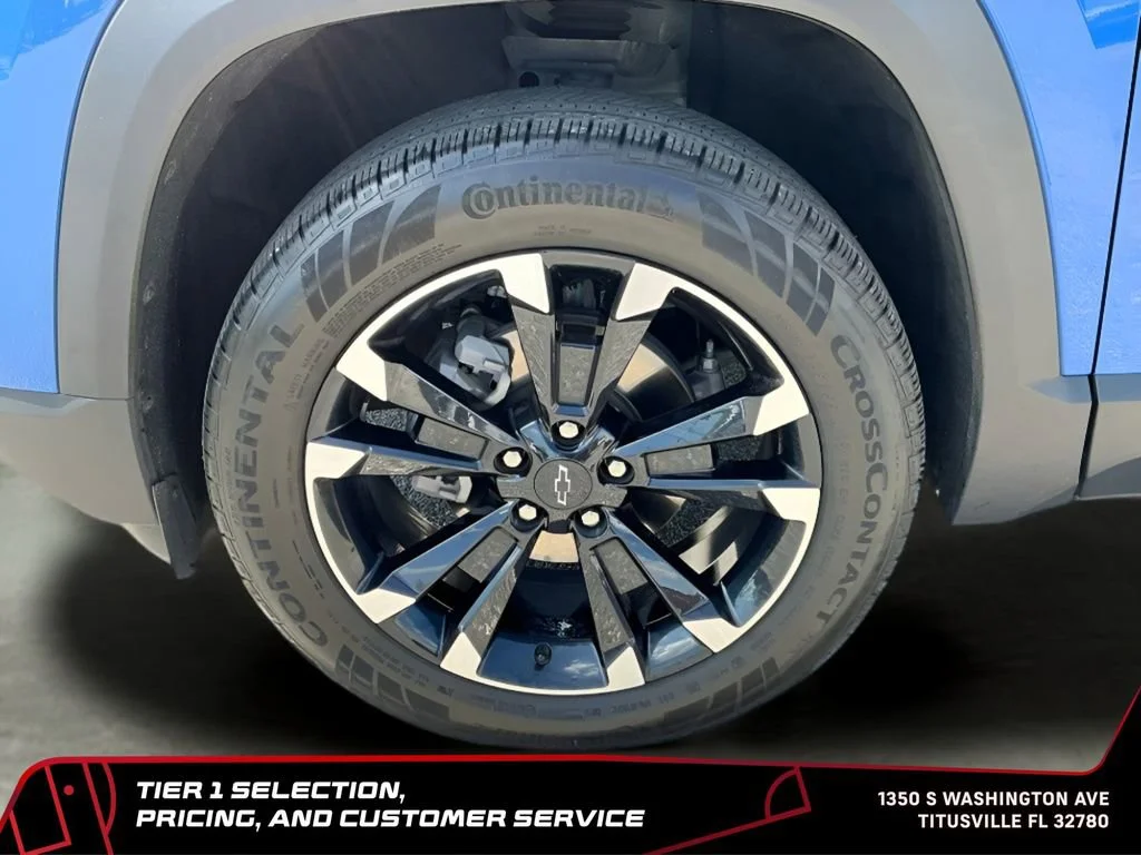 Used 2025 Reef Blue Metallic Chevrolet RS image 32