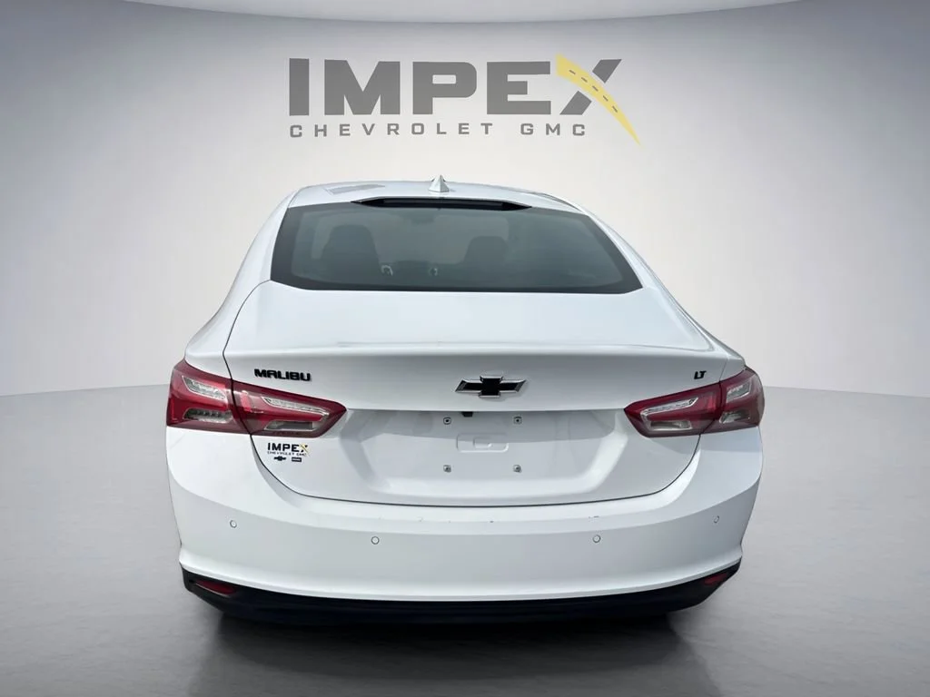 Used 2024 Summit White Chevrolet 1LT image 4