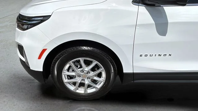 Used 2024 White Chevrolet LT image 34