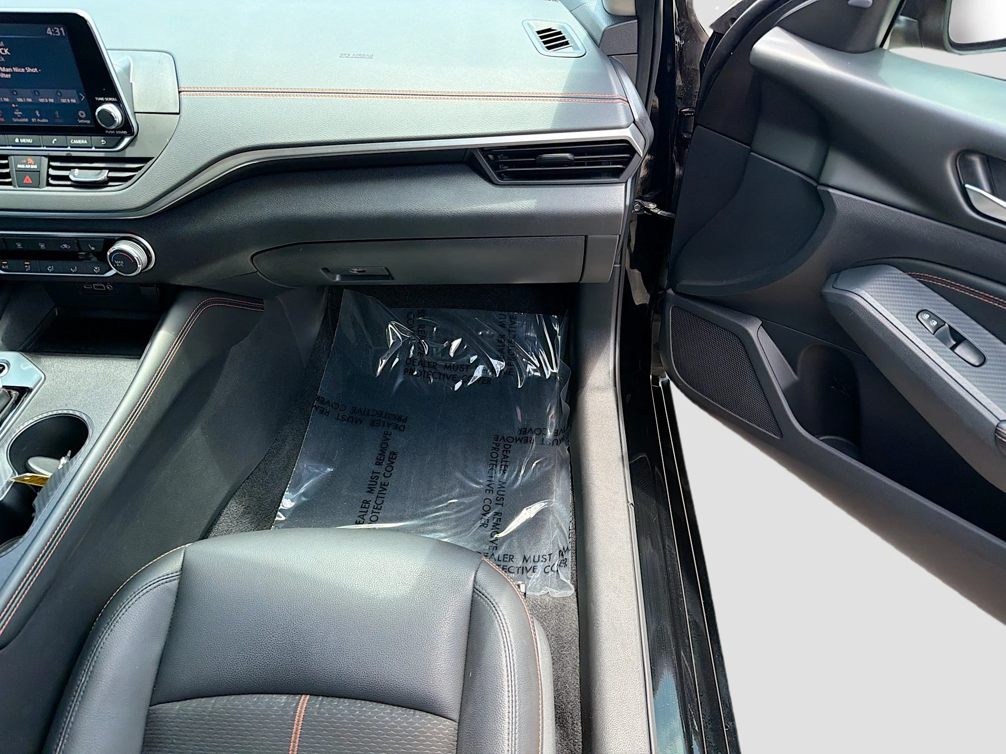 Used 2020 Super Black Nissan 2.5 SR image 16