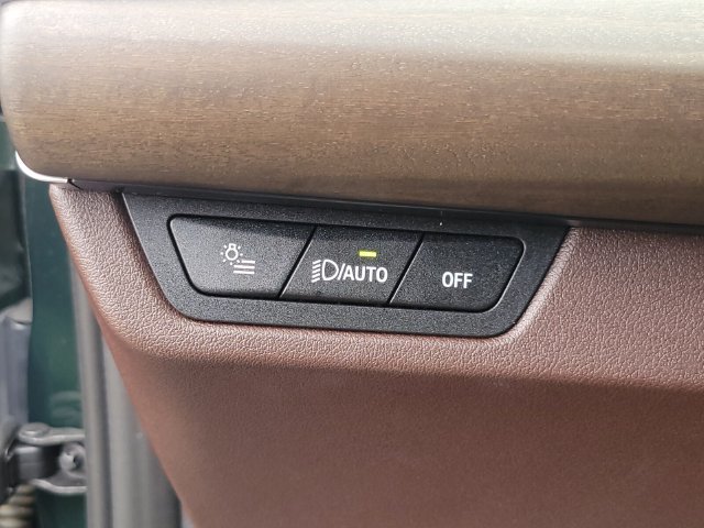 Certified Used 2023 Green BMW xDrive28i image 23