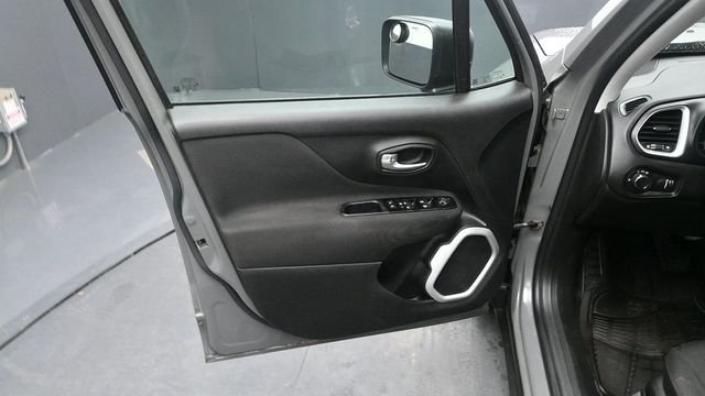 Used 2020 Gray Jeep Sport image 10
