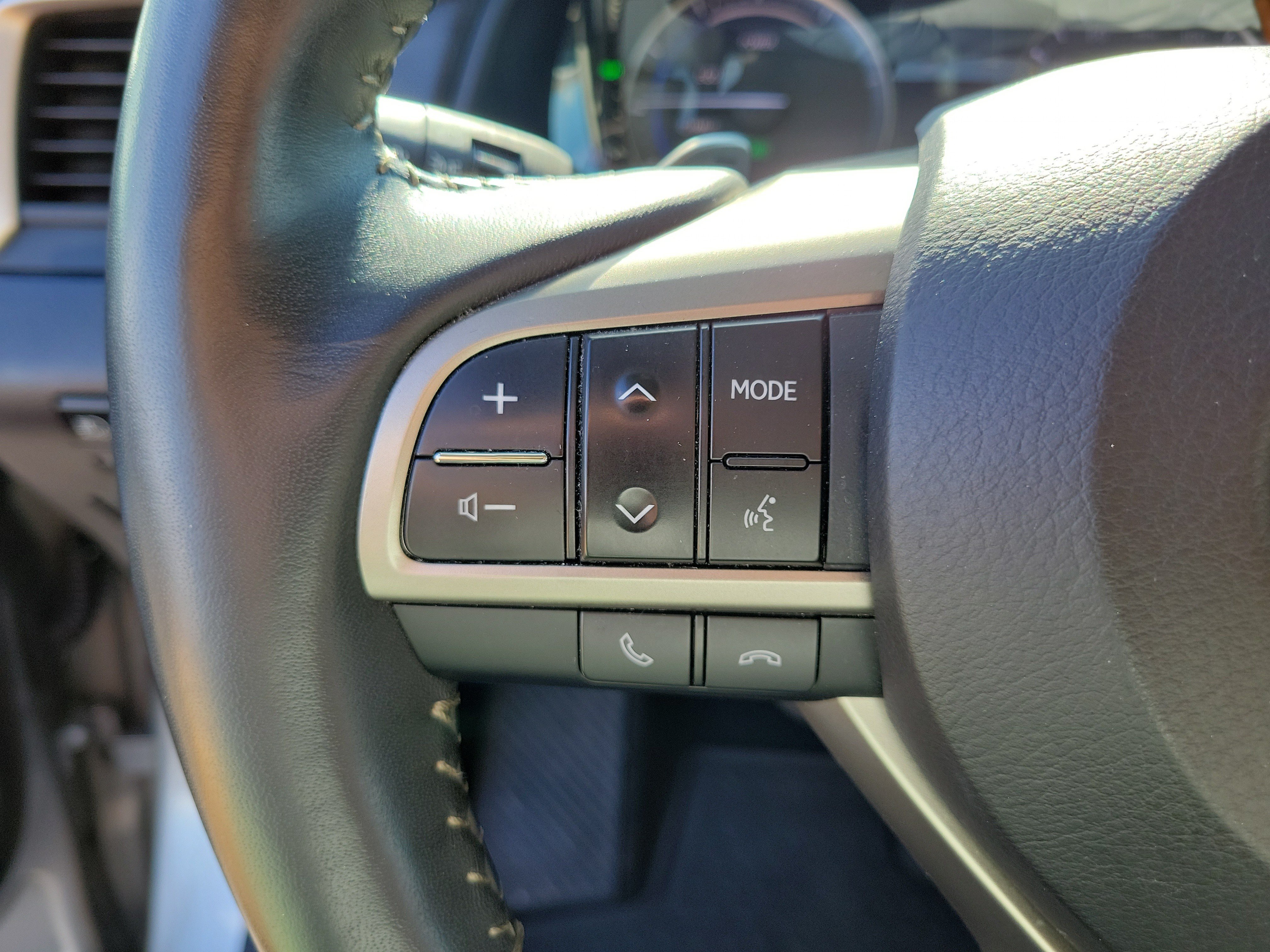 Used 2022 Silver Lexus 450h image 23