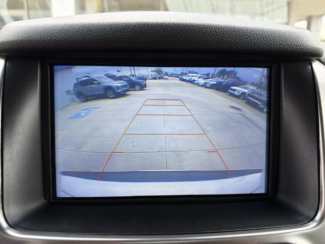 Used 2019 IRIDESCENT PEARL TRICOAT Chevrolet LT image 19
