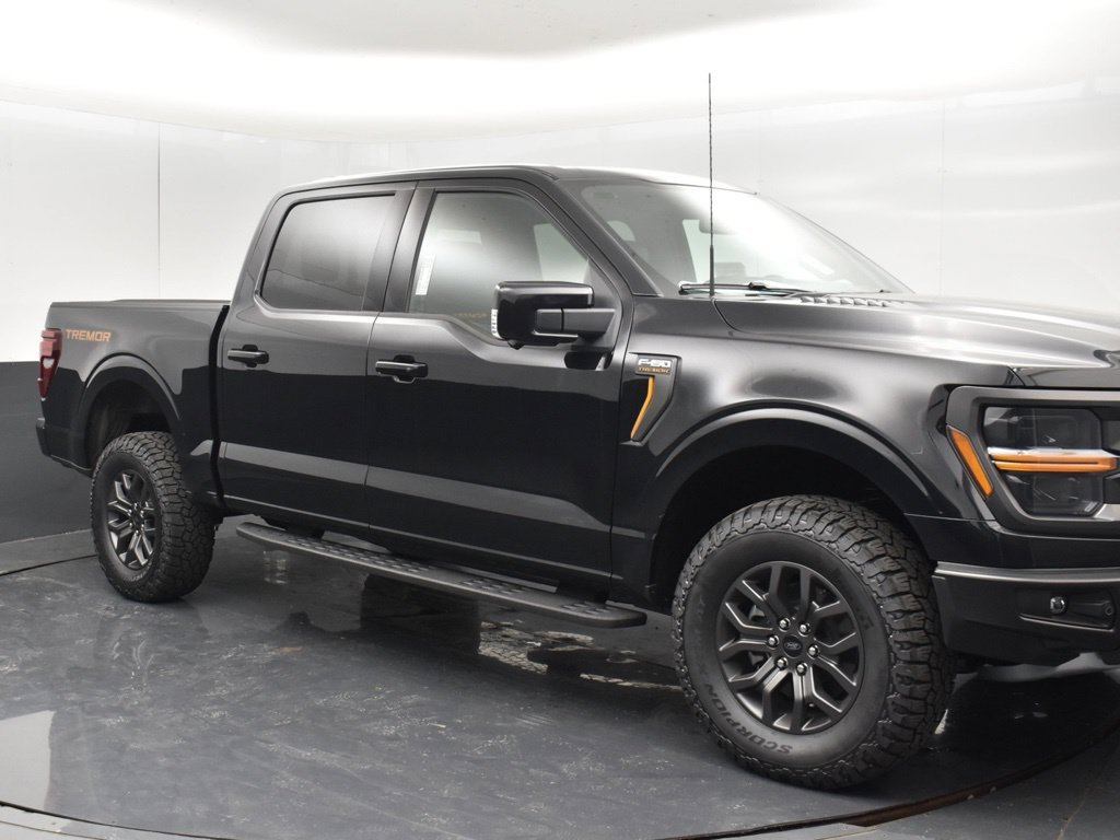 New 2026 Agate Black Metallic Ford Tremor® image 10