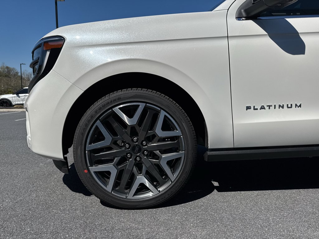 New 2026 Star White Metallic Tri-Coat Ford Platinum image 20
