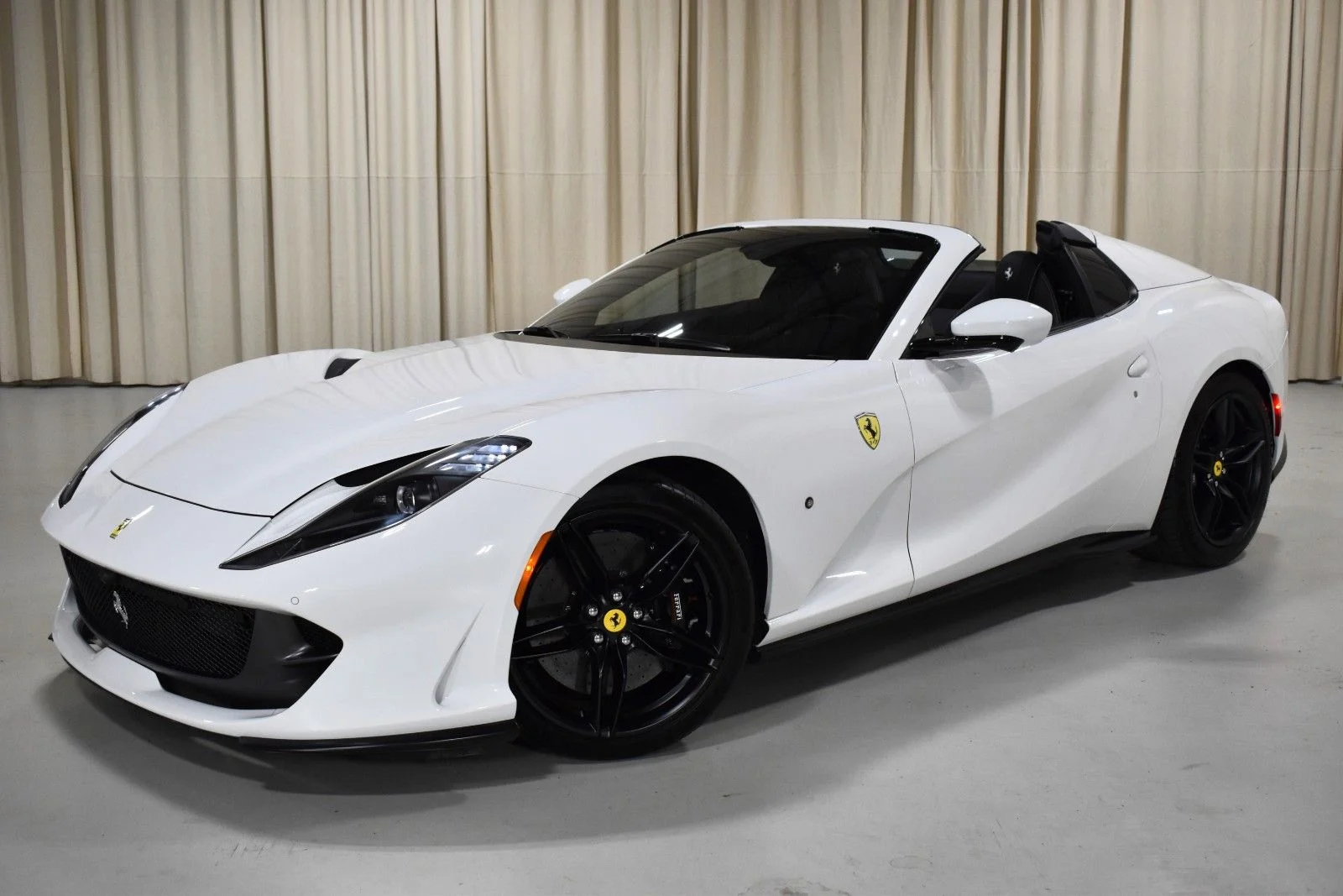 2023 Ferrari 812 GTS