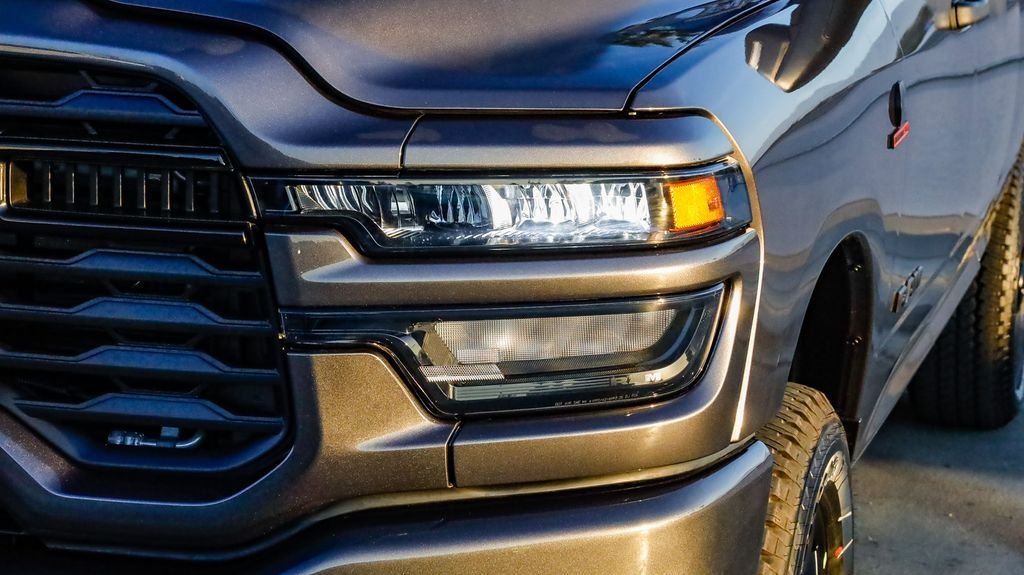 New 2026 Crystal Metallic Ram Big Horn image 5