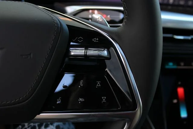 2026 Cadillac Escalade Platinum Sport - Photo 14
