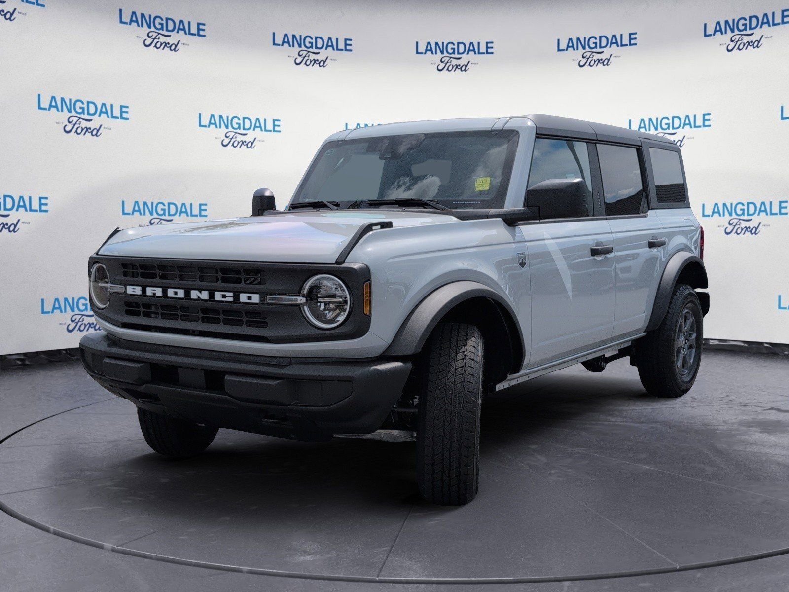 New 2026 Avalanche Gray Ford Big Bend image 11