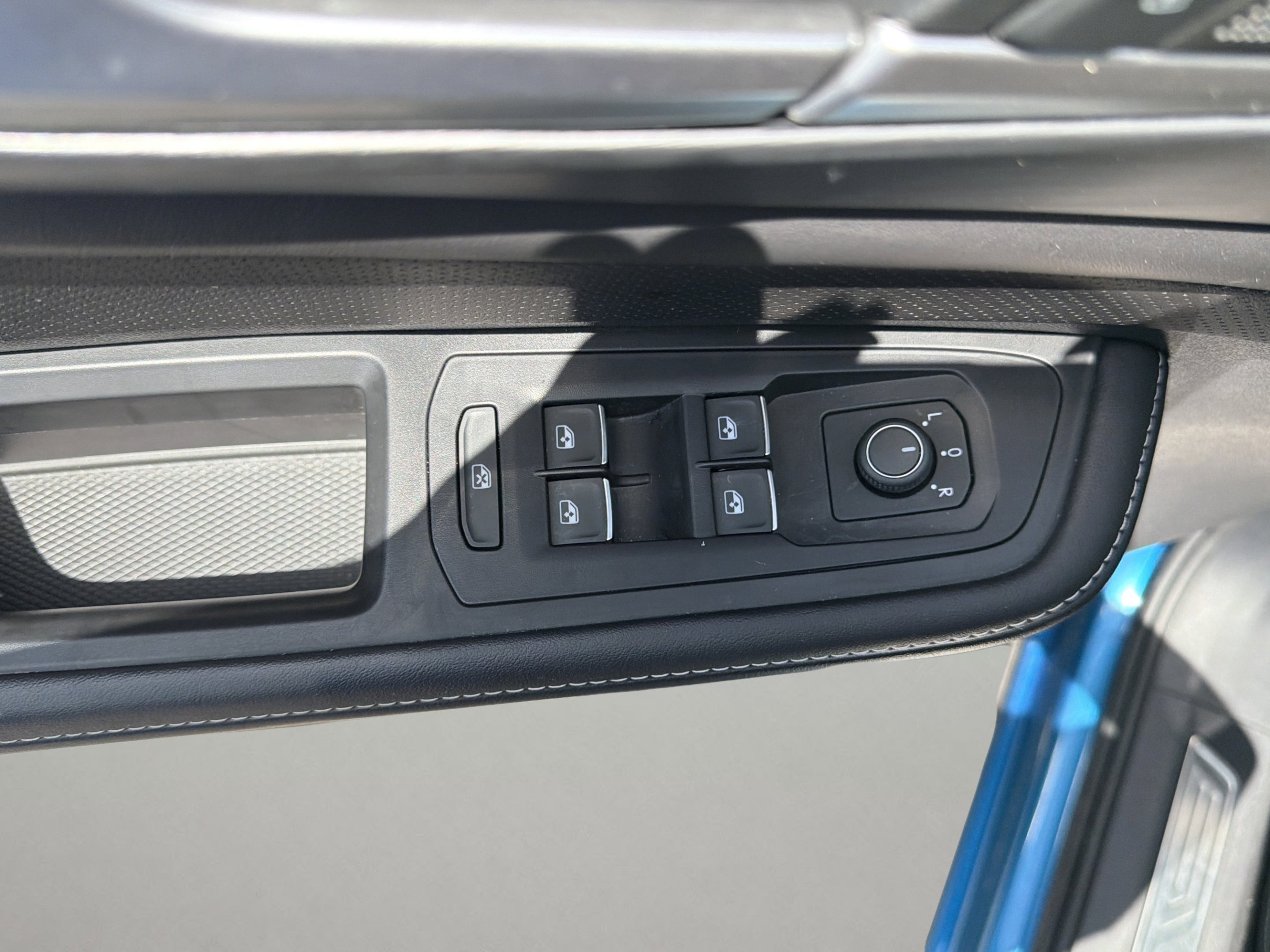 Used 2024 Blue Metallic Volkswagen 2.0T SE w/Technology image 13
