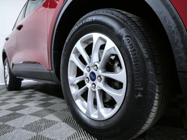 Used 2022 Ford Escape SE with VIN 1FMCU9G63NUB10679 for sale in Apple Valley, Minnesota