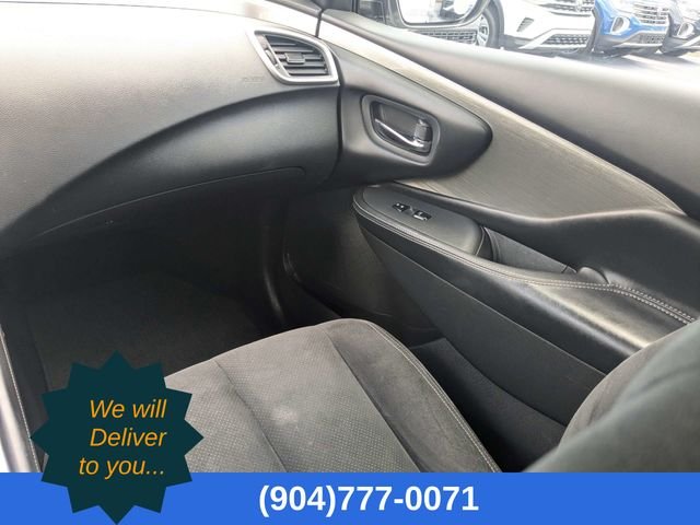 Used 2016 Silver Nissan SV image 17