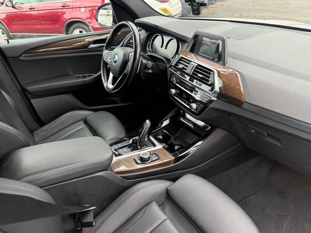 Used 2018 Alpine White BMW xDrive30i image 29