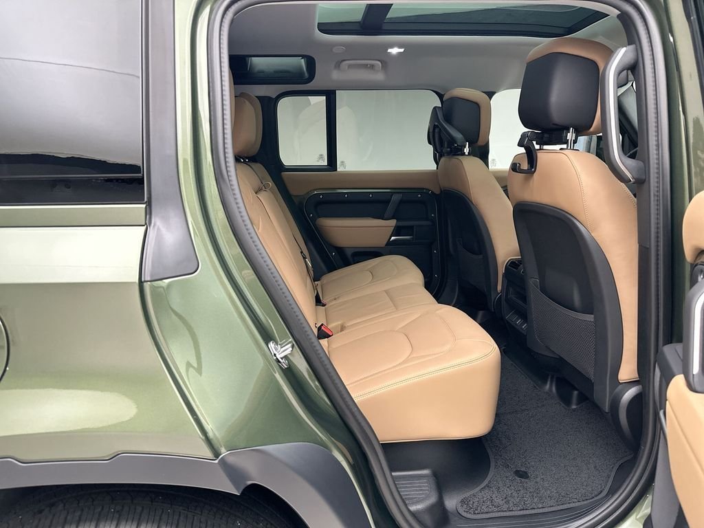New 2026 Woolstone Green LAND ROVER S image 7