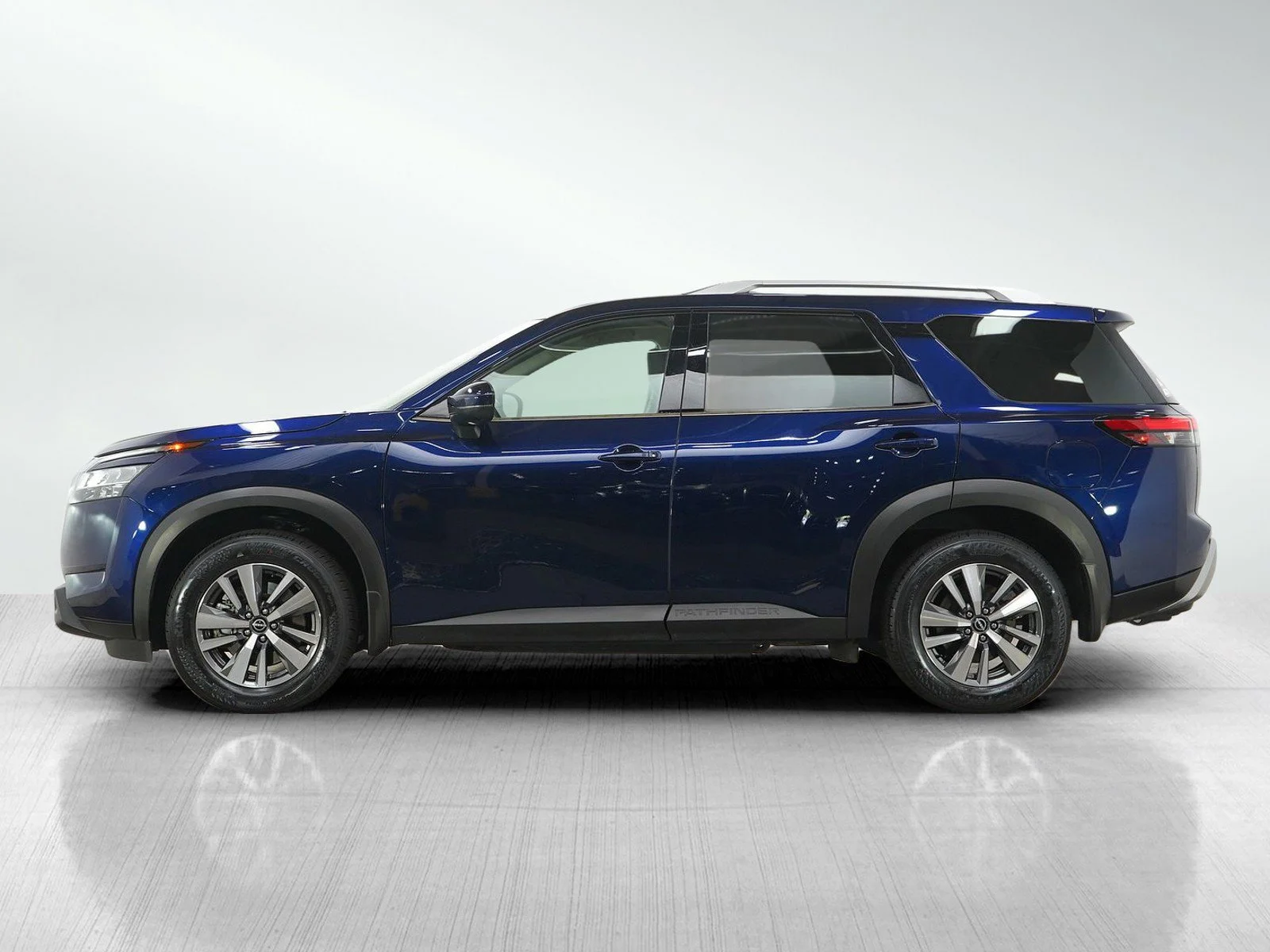 Used 2024 Nissan Pathfinder SL with VIN 5N1DR3CEXRC272692 for sale in Burnsville, Minnesota