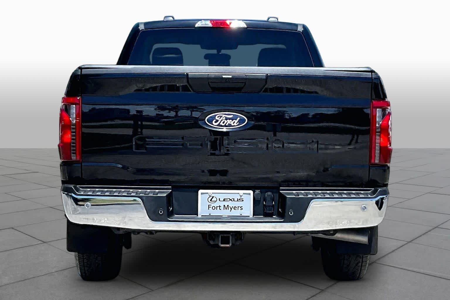 Used 2024 Agate Black Metallic Ford XL image 5