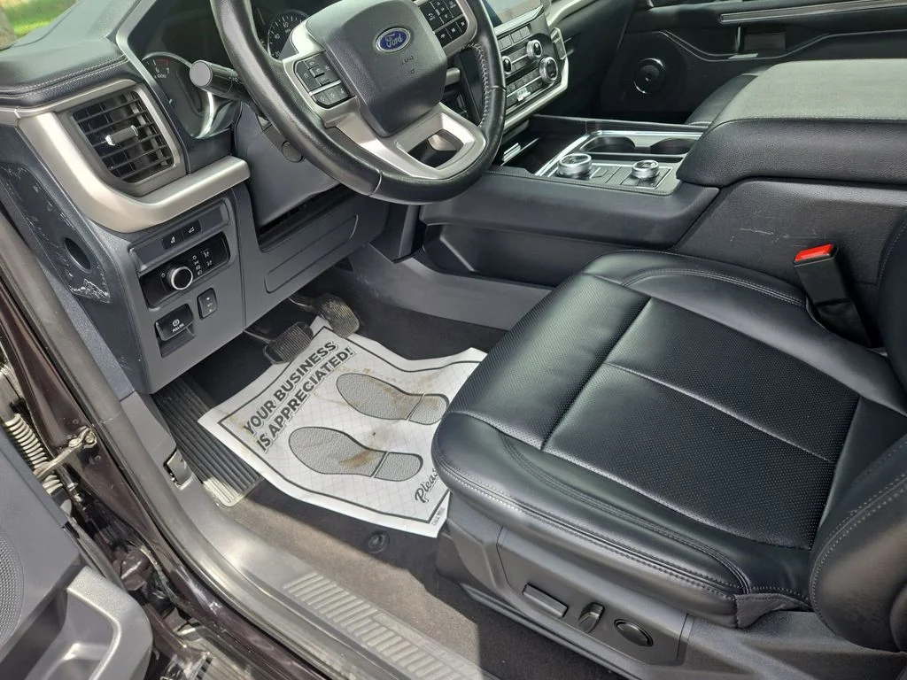 Used 2024 Black Ford XLT image 24
