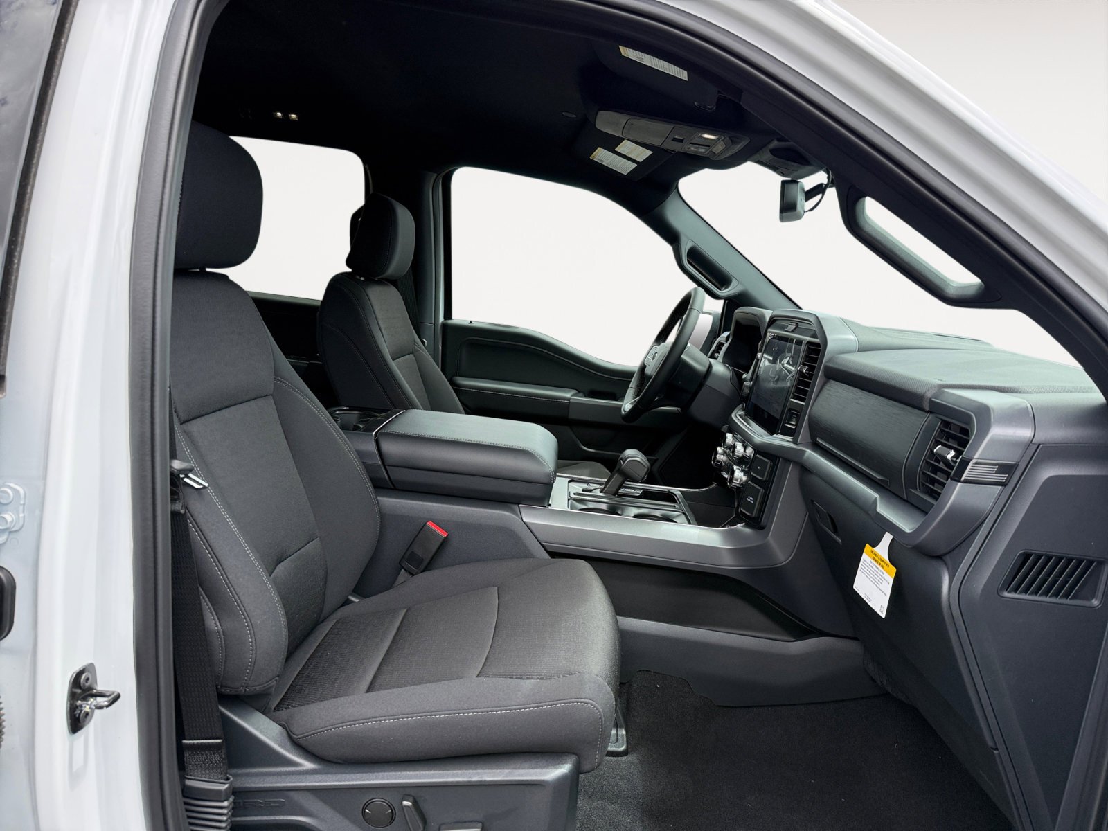 New 2026 OXFORD WHITE Ford XLT image 19