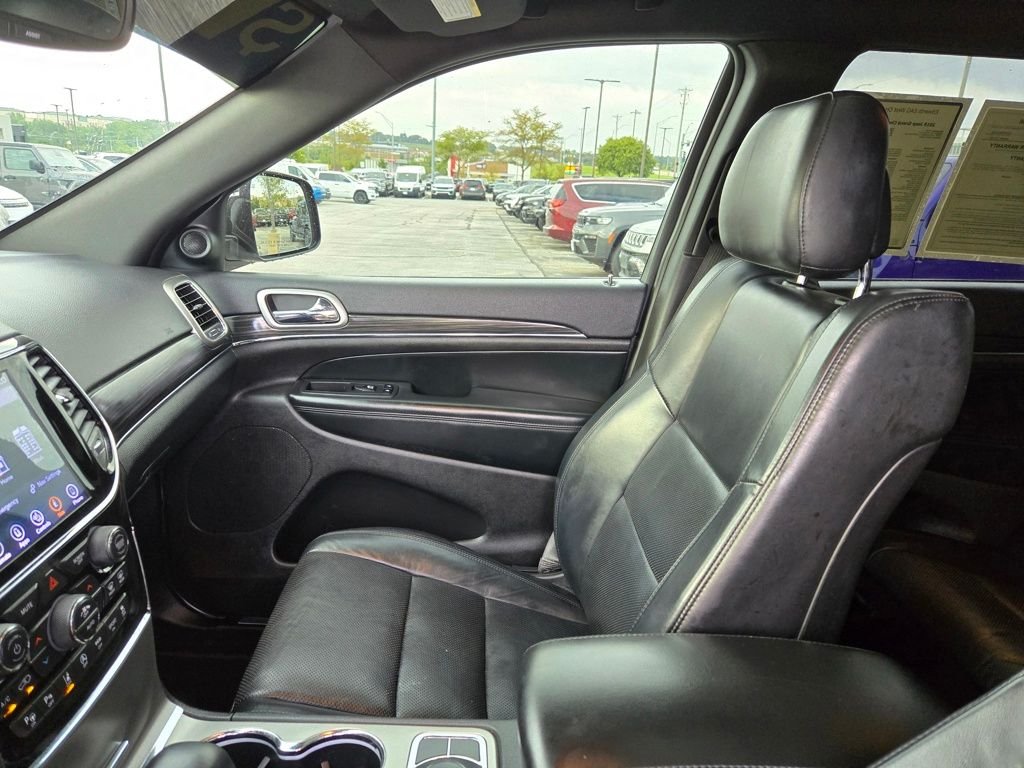 Used 2019 Black Jeep Limited image 26