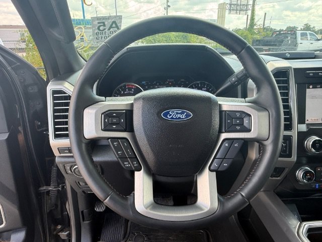 Used 2019 Black Ford Platinum image 22