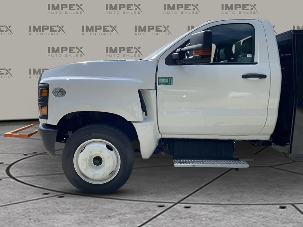 Used 2022 White Chevrolet Work Truck image 44