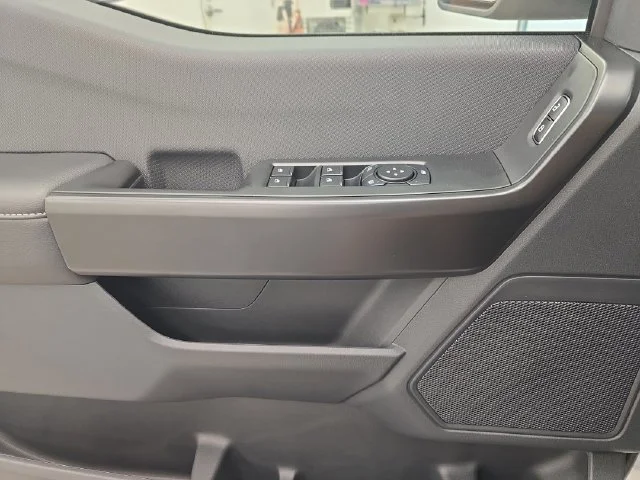 New 2026 Oxford White Ford STX® image 38