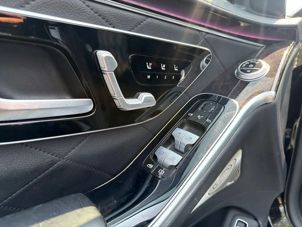 Used 2021 Black Mercedes-Benz S 580 image 21