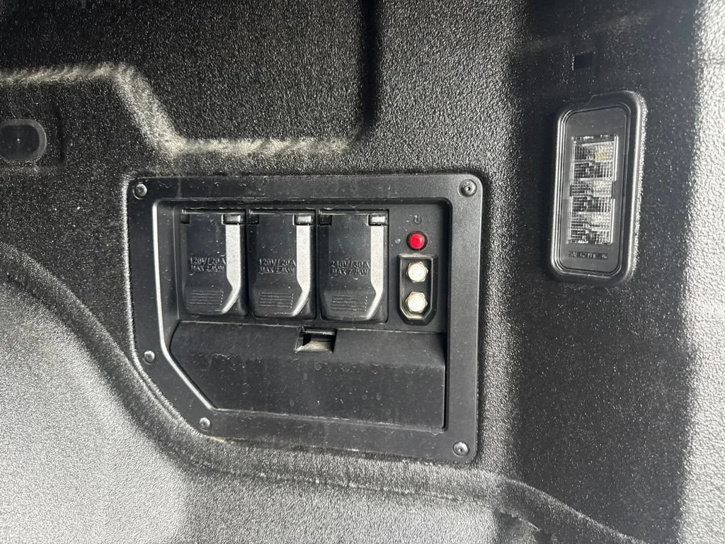 Used 2026 Black Chevrolet Trail Boss - Max Range image 31