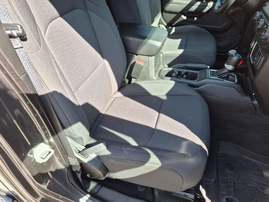 Used 2022 Gray Jeep Unlimited Sport image 24