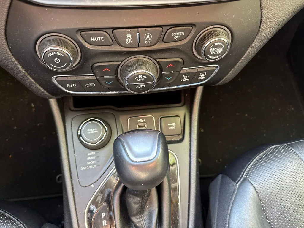 Used 2019 Black Jeep Limited image 6