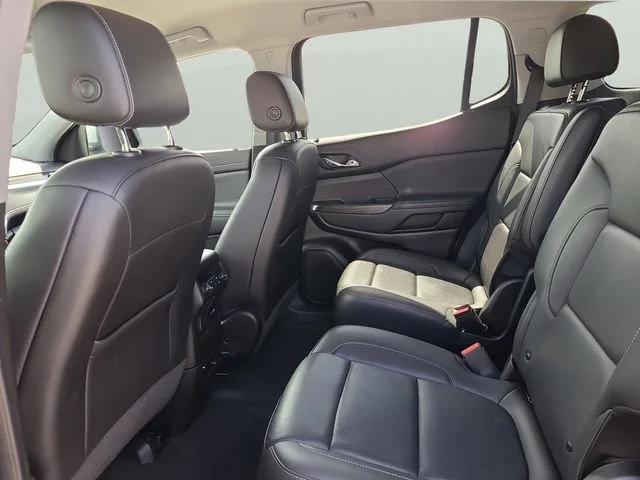 Used 2023 Sterling Metallic GMC SLT image 9