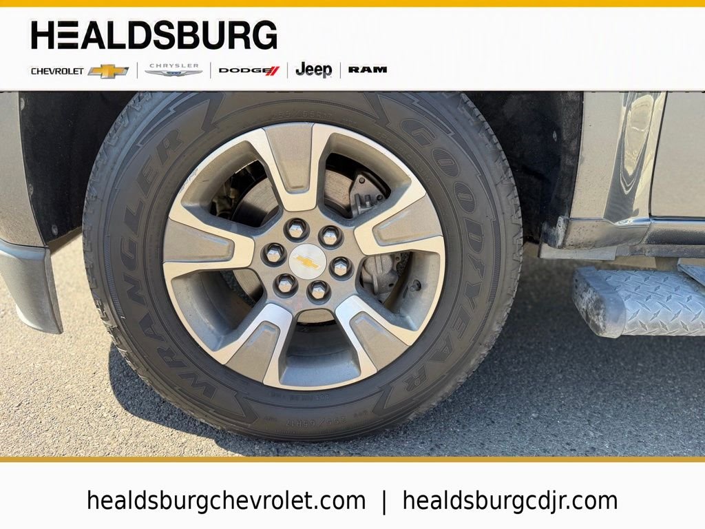 Used 2016 Gray Chevrolet Z71 image 30