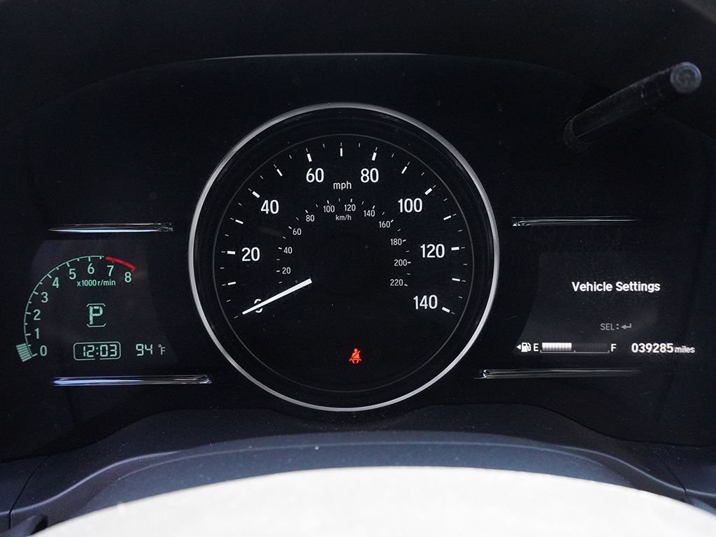 Used 2021 White Honda EX image 37