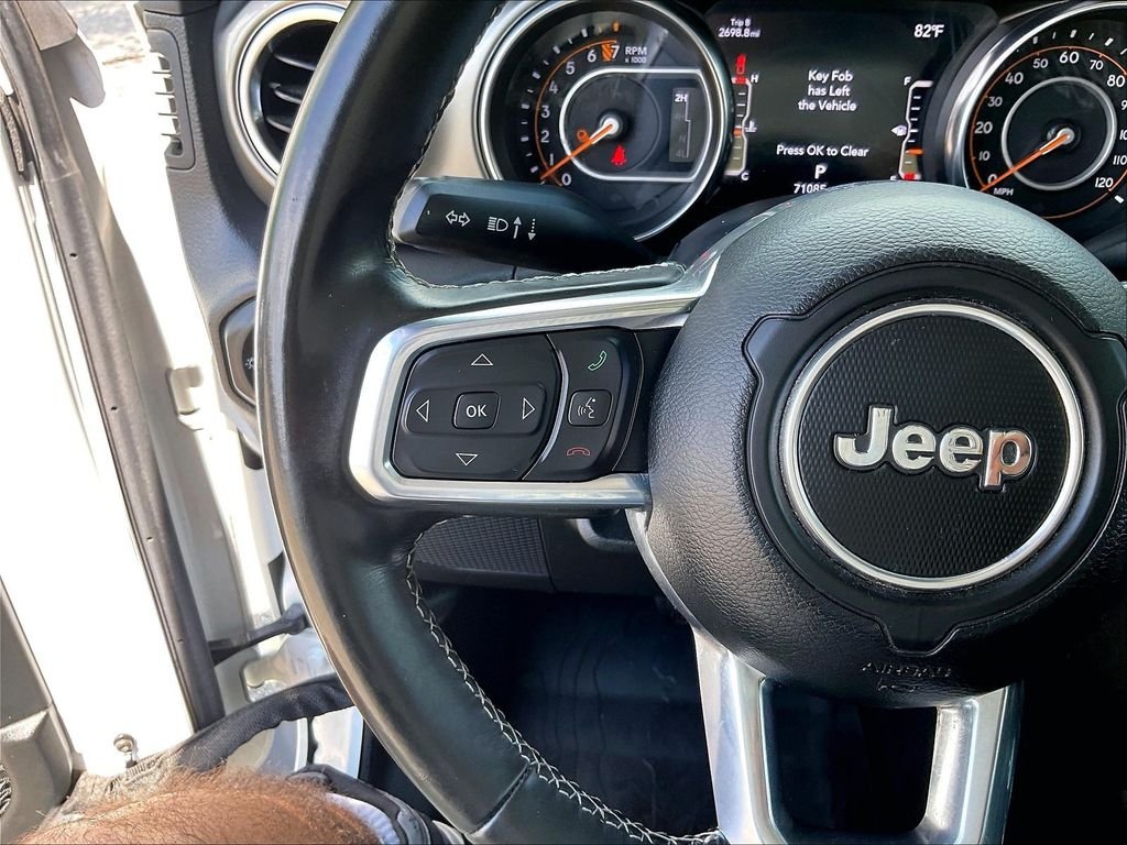 Used 2022 White Jeep Overland image 22