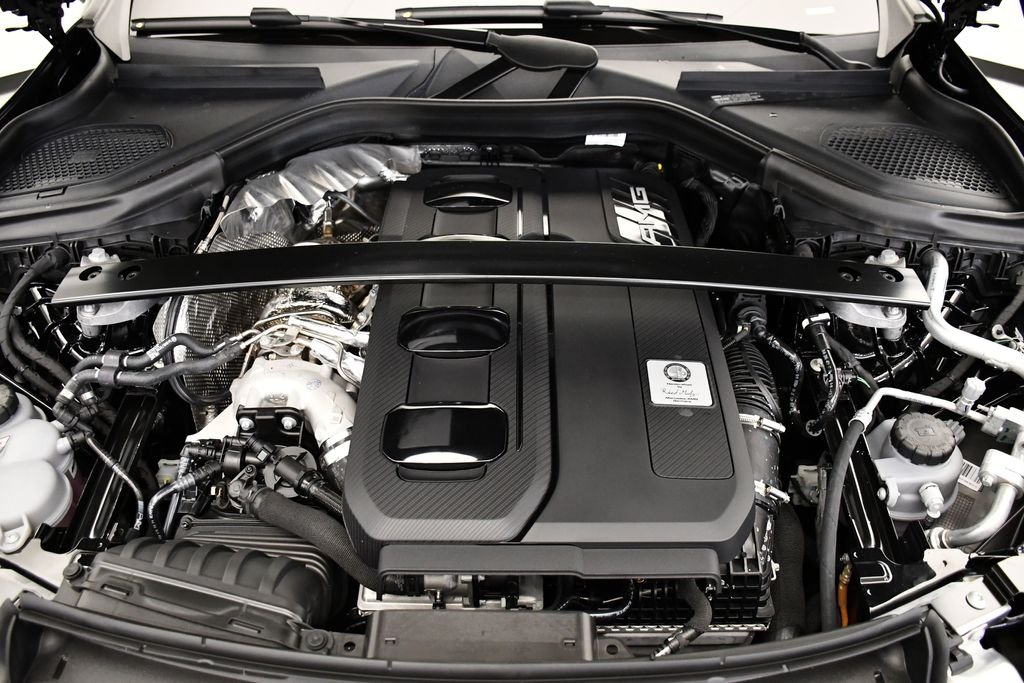 2025 Mercedes-Benz GLC AMG GLC43 - Photo 11