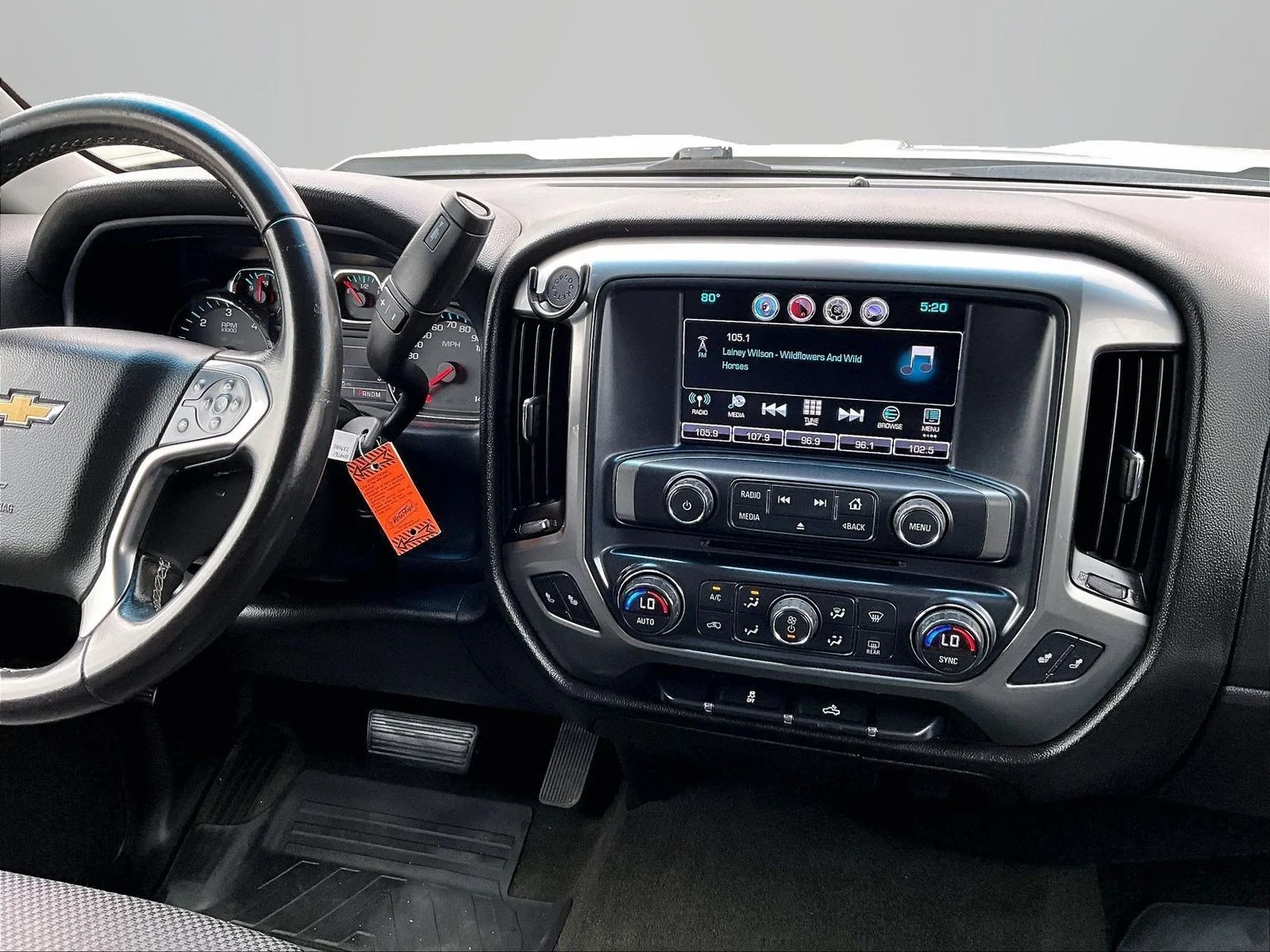 Used 2016 White Chevrolet LT image 7