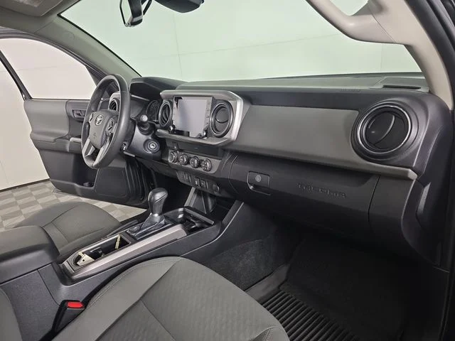 Used 2020 Midnight Black Metallic Toyota SR5 image 22