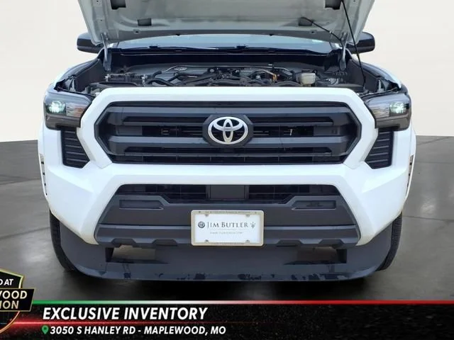 Used 2025  Toyota SR image 23