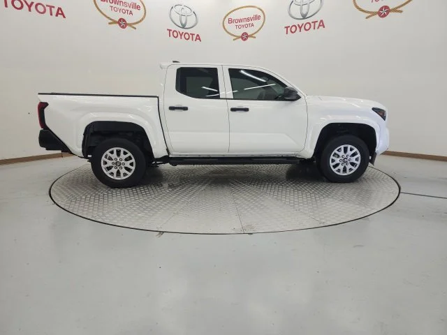 Used 2025 White Toyota SR image 3
