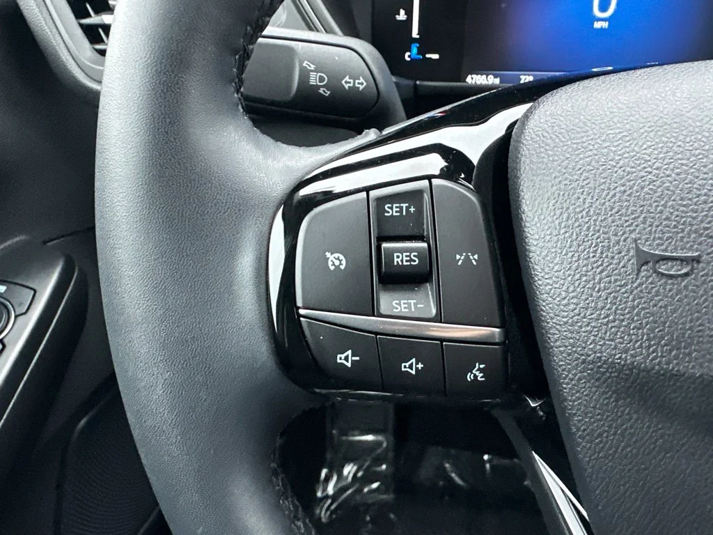 Used 2024 Black Metallic Ford Active image 20
