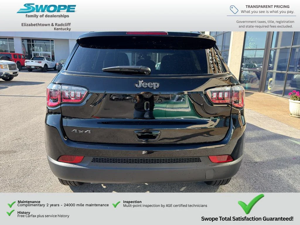 New 2026 Diamond Black Crystal Pearl-Coat Exterior Paint Jeep Latitude Altitude image 4